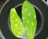 Foto del paso 1 de la receta: Tostada de nopal, huevo y aguacate