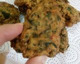Foto del paso 4 de la receta: Buñuelos de espinaca y brócoli sin tacc