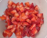 Foto langkah ke 7 dari resep Strawberry Streusel Muffins.