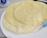 Foto langkah ke 2 dari resep Egg Chicken Tofu Roll.