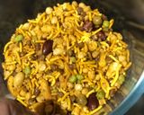 A picture of step 3 of Chatpata Stuffed Masala Papad Cones.