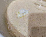 Foto del paso 4 de la receta: Bizcocho esponjoso de naranja con chocolate