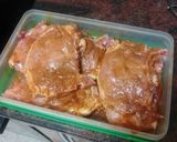 Foto del paso 4 de la receta: Chuletas de cerdo adobadas