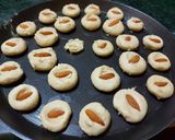 আমন্ড ক্যুকিজ (almnd cookies recipe in Bengali) রেসিপির ধাপ 3 ছবি