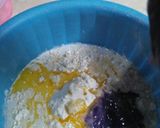 Foto langkah ke 2 dari resep *Dadar Gulung Ubi Ungu*.