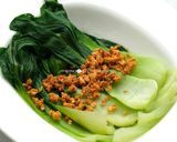 Foto langkah ke 2 dari resep Tumis Pokcoy Bawang Putih Saus Tiram.