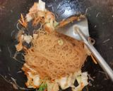 Foto langkah ke 3 dari resep Bihun Goreng.