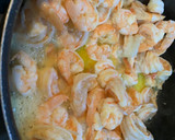 Foto del paso 4 de la receta: Camarones en salsa roja y mantequilla