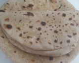 गेहूं के आटे की रोटी (gehu ke aate ki roti recipe in Hindi) रेसिपी चरण 6 फोटो