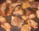 Foto del paso 1 de la receta: Costilla de cerdo en salsa roja con verdolagas
