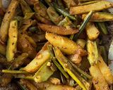 A picture of step 6 of Parwal Aloo Sabji.