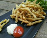 Foto langkah ke 5 dari resep Stik Bawang Renyah Menggembung.