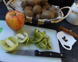 Foto del paso 1 de la receta: Mermelada de kiwis y manzanas