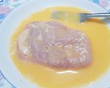 รูปขั้นตอนการทำที่ 3 ของ หมูชุบเกล็ดขนมปังทอด ราดซอสเขียวหวาน (ผงสำเร็จรูป)