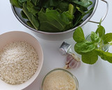 Foto del paso 1 de la receta: Arroz caldoso con acelgas