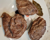 Foto del paso 7 de la receta: Carrilleras ibéricas en salsa de reineta, calabacín y macademia