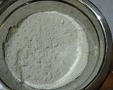 Foto langkah ke 1 dari resep Bolu potong ekonomis dan lembut.