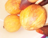 A picture of step 2 of Agwaluma mocktail.