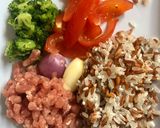 Foto langkah ke 1 dari resep Mpasi 8 bulan(beras putih merah, tomat, brokoli, daging sapi).