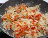 Foto del paso 2 de la receta: Lasaña de bacalao y langostinos