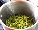 A picture of step 1 of Moringa Rib soup.
