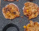 A picture of step 4 of Leftover pasta muffin.