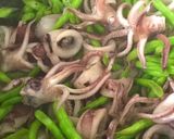 Hình bước làm 3 của món Mực 🦑 Ống Xào Đỗ Đũa
