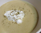 Foto del paso 3 de la receta: Crema de borrajas con huevo poché y una pizca de orégano