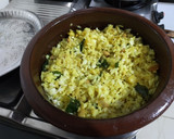 A picture of step 3 of Kanda Poha.