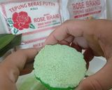 Foto langkah ke 3 dari resep Kue Putu dengan Cetakan.