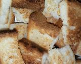 A picture of step 2 of Bread khurma without oil.