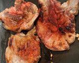 A picture of step 2 of Braised Pork Chops (Sườn Cốt Lết).