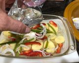 Foto del paso 4 de la receta Paletilla de cabrito al horno al vino blanco verduras y patata