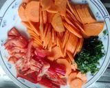 Foto del paso 2 de la receta: Escabeche con pollo desmenuzado