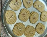 आटे के क्रिस्पी बादाम बिस्कुट (Aate ke crispy badam biscuit recipe in Hindi) रेसिपी चरण 3 फोटो