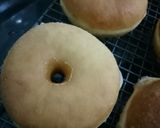 Foto langkah ke 5 dari resep Donat Maizena.