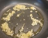 Foto del paso 1 de la receta: Alcachofas con ajo y perefil