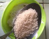 Foto langkah ke 2 dari resep Kremesan ayam goreng.