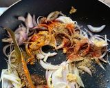 A picture of step 5 of Masala Egg Bejo.