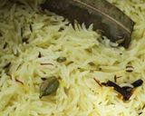 A picture of step 3 of Kashmiri pulao/kashmiri biryani.