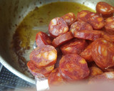Foto del paso 9 de la receta: Pollo en salsa con chorizo