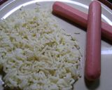 Foto del paso 3 de la receta: Arroz con salchichas y huevo