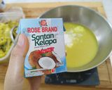 Foto langkah ke 3 dari resep Ayam Goreng Kremes.