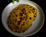 A picture of step 6 of Methi paratha.