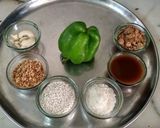 ढोबळी मिरचीचे पंचामृत (Dhobli Mirchiche Panchamrut Recipe In Marathi) रेसिपी स्टेप 1 फोटो