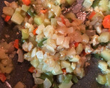 Foto del paso 4 de la receta: Pastel de verduras de la huerta🧑🏼‍🌾 con huevo 🥚