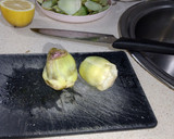 Foto del paso 1 de la receta: Corazón de alcachofas salteado con jamón