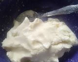 A picture of step 2 of Milk ball (gullisuwa).