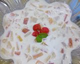 A picture of step 3 of Creamy fruits salad.