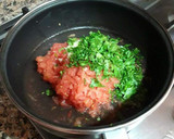 Foto del paso 4 de la receta: Keftas hamburguesadas con queso y salsa de carne picada y tomate